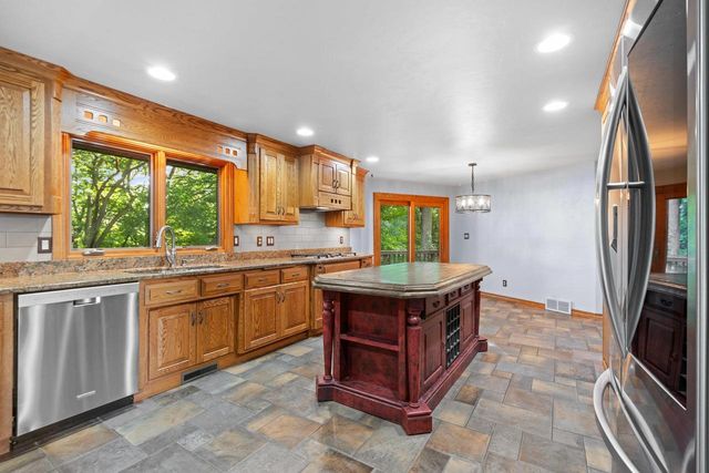 3046 BAY VIEW DRIVE, Green Bay, WI 54311