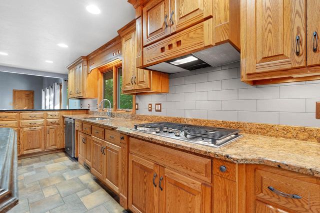 3046 BAY VIEW DRIVE, Green Bay, WI 54311