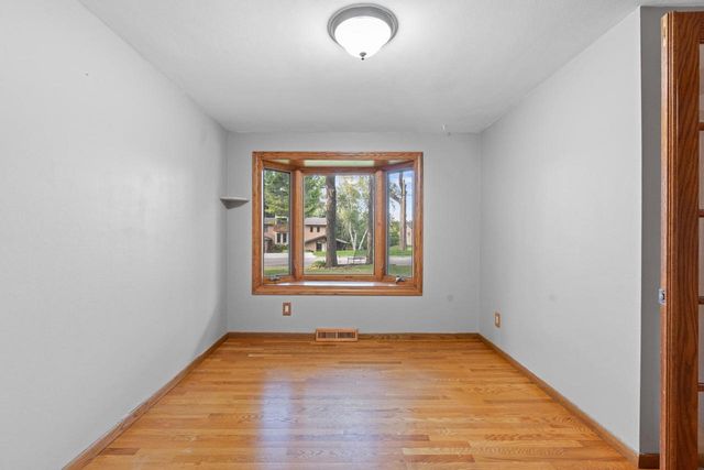 3046 BAY VIEW DRIVE, Green Bay, WI 54311