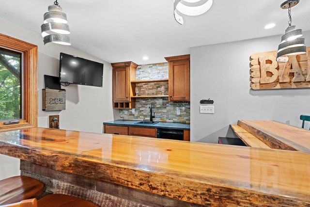 3046 BAY VIEW DRIVE, Green Bay, WI 54311