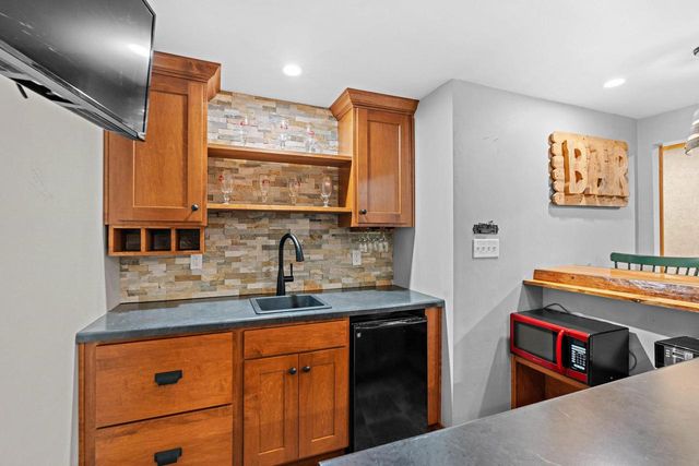 3046 BAY VIEW DRIVE, Green Bay, WI 54311