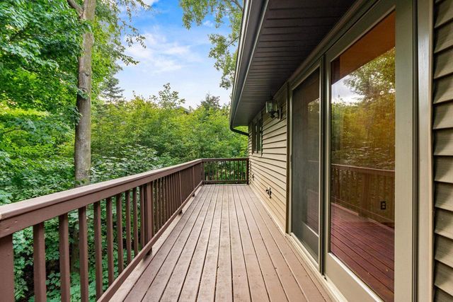 3046 BAY VIEW DRIVE, Green Bay, WI 54311