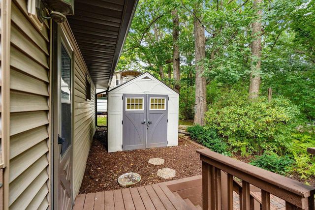 3046 BAY VIEW DRIVE, Green Bay, WI 54311