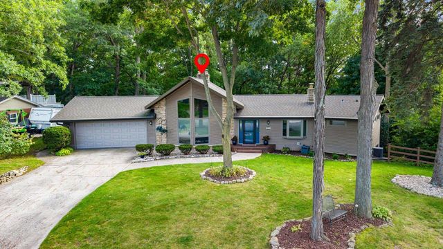 3046 BAY VIEW DRIVE, Green Bay, WI 54311