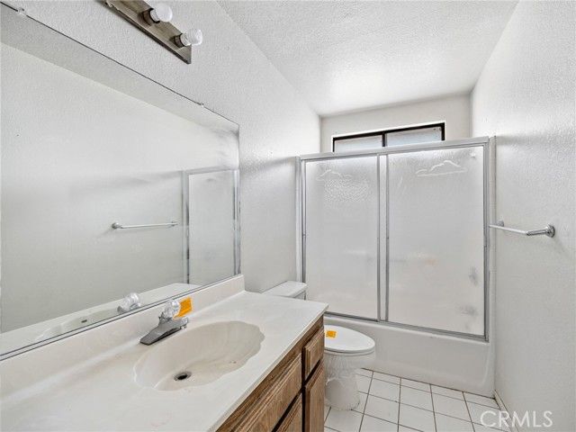 14669 La Brisa, Victorville, CA 92392