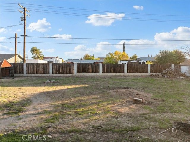 14669 La Brisa, Victorville, CA 92392