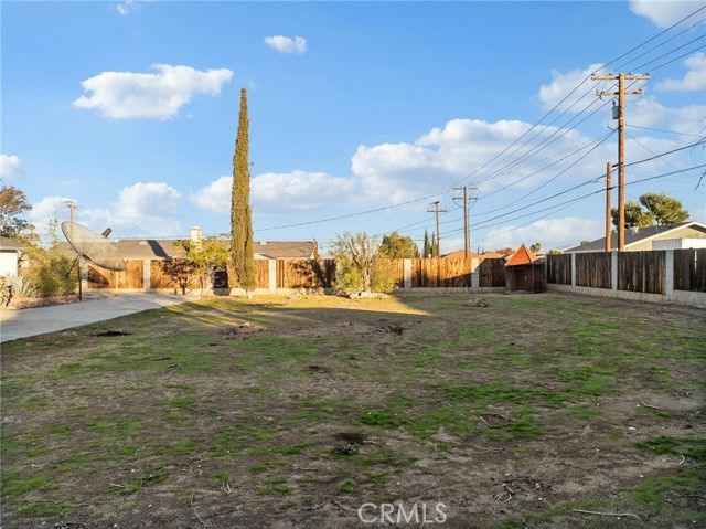 14669 La Brisa, Victorville, CA 92392