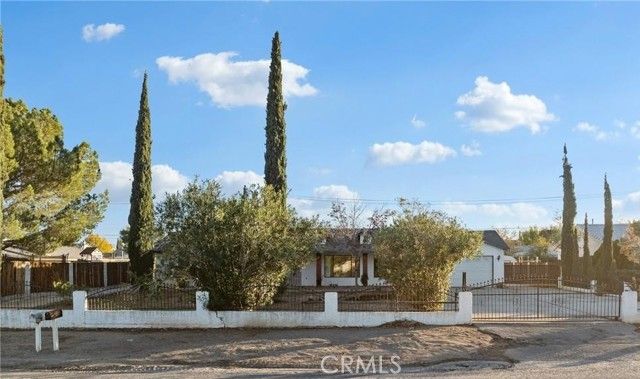 14669 La Brisa, Victorville, CA 92392