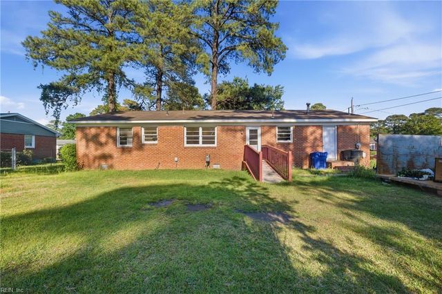 1414 Loren CRES, Portsmouth, VA 23701