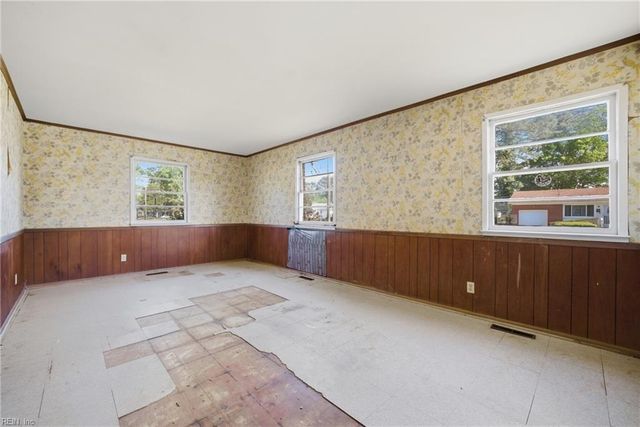 1414 Loren CRES, Portsmouth, VA 23701