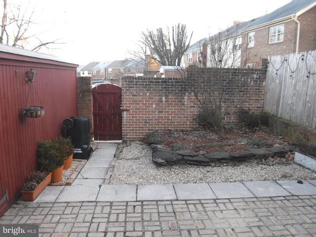 8519 FORRESTER BLVD, Springfield, VA 22152