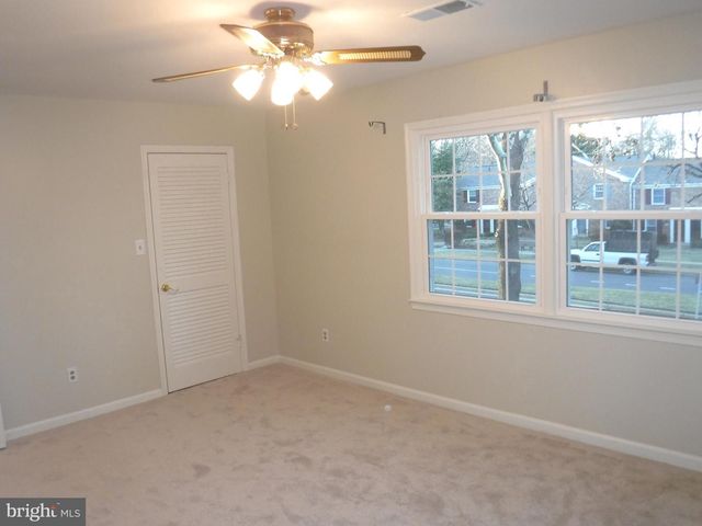 8519 FORRESTER BLVD, Springfield, VA 22152