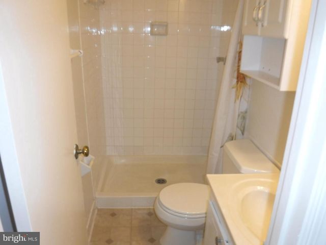 8519 FORRESTER BLVD, Springfield, VA 22152