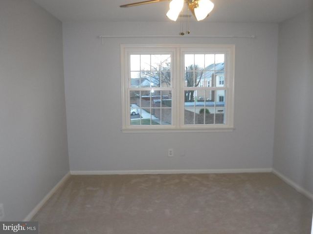 8519 FORRESTER BLVD, Springfield, VA 22152