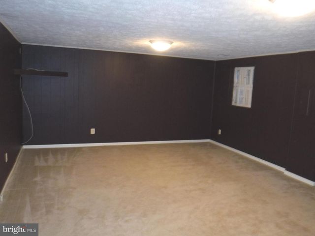 8519 FORRESTER BLVD, Springfield, VA 22152