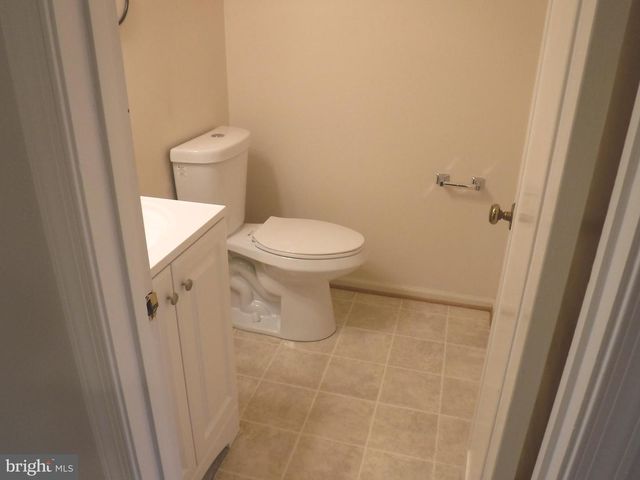 8519 FORRESTER BLVD, Springfield, VA 22152