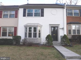 8519 FORRESTER BLVD, Springfield, VA 22152