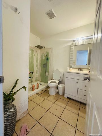 5830 LARKMEADOW DR, San Antonio, TX 78233