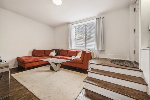 3221 N California Avenue G, Chicago, IL 60618