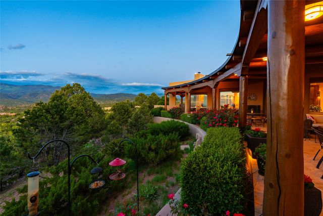 42 San Juan Ranch Road, Santa Fe, NM 87506