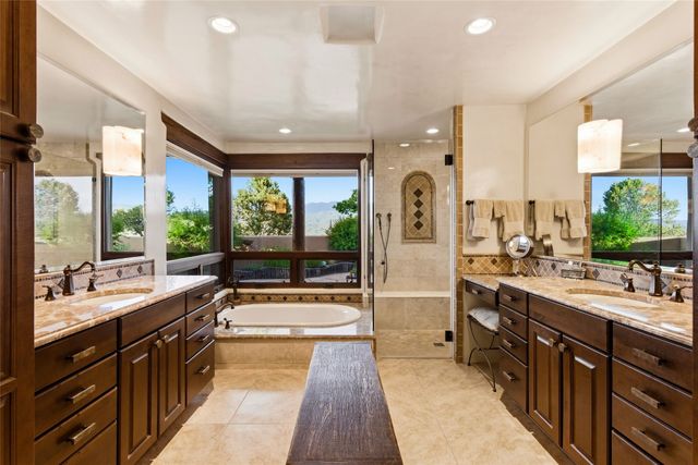 42 San Juan Ranch Road, Santa Fe, NM 87506