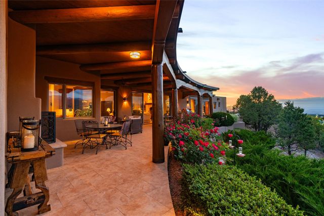 42 San Juan Ranch Road, Santa Fe, NM 87506