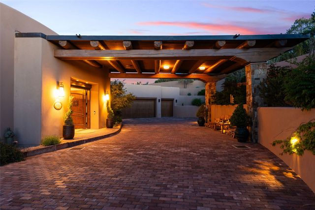 42 San Juan Ranch Road, Santa Fe, NM 87506