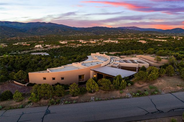 42 San Juan Ranch Road, Santa Fe, NM 87506
