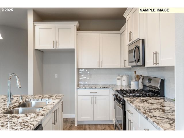 10257 Se VRADENBURG Rd 358, Happy Valley, OR 97086