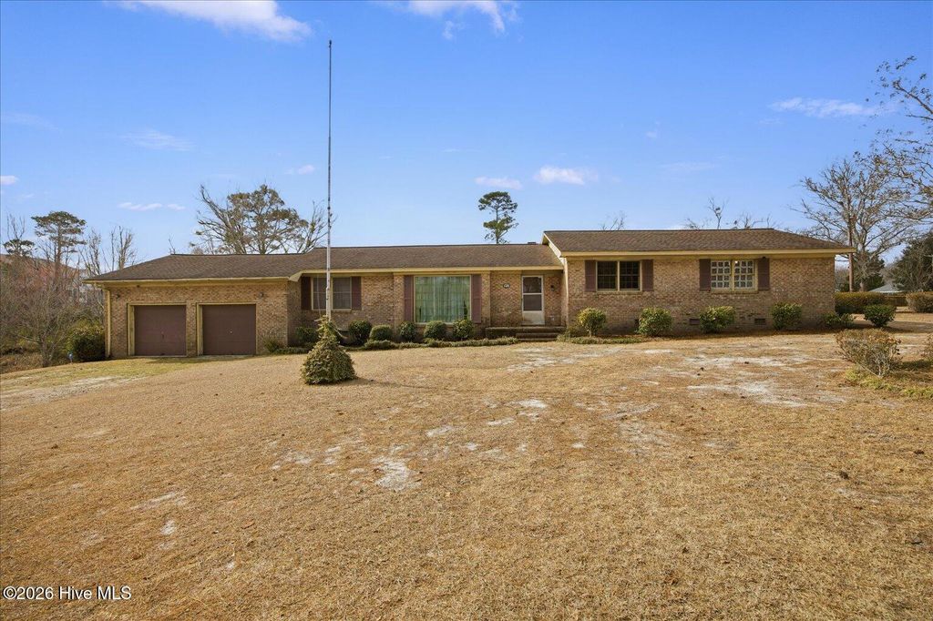 121 Loop Road, Leland, NC 28451