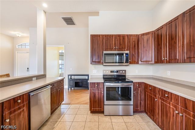 4011 SW 16th PL, Cape Coral, FL 33914