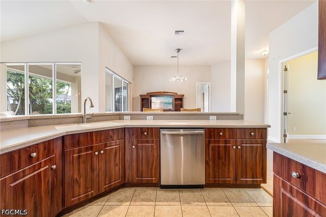 4011 SW 16th PL, Cape Coral, FL 33914