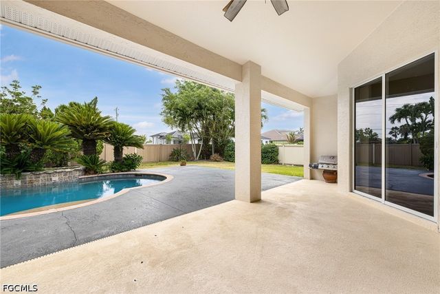 4011 SW 16th PL, Cape Coral, FL 33914