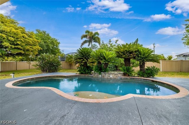 4011 SW 16th PL, Cape Coral, FL 33914