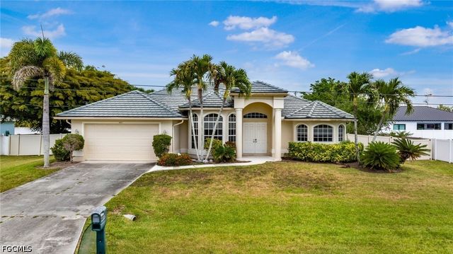 4011 SW 16th PL, Cape Coral, FL 33914
