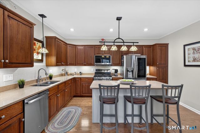 35 Todd Street 302, Hamden, CT 06518