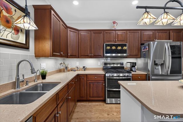 35 Todd Street 302, Hamden, CT 06518