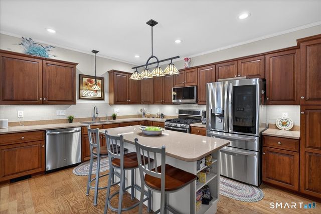 35 Todd Street 302, Hamden, CT 06518