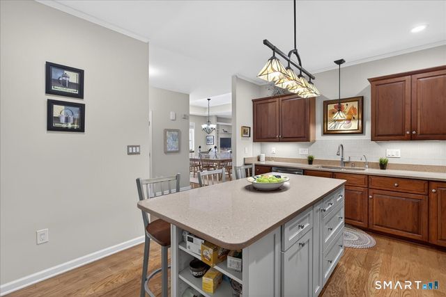 35 Todd Street 302, Hamden, CT 06518