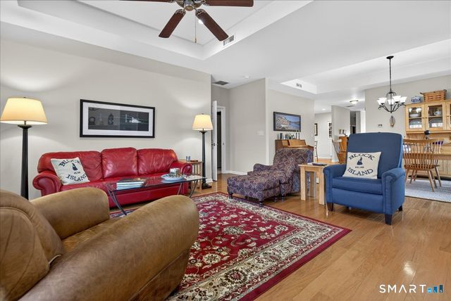 35 Todd Street 302, Hamden, CT 06518