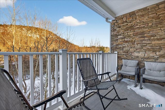 35 Todd Street 302, Hamden, CT 06518