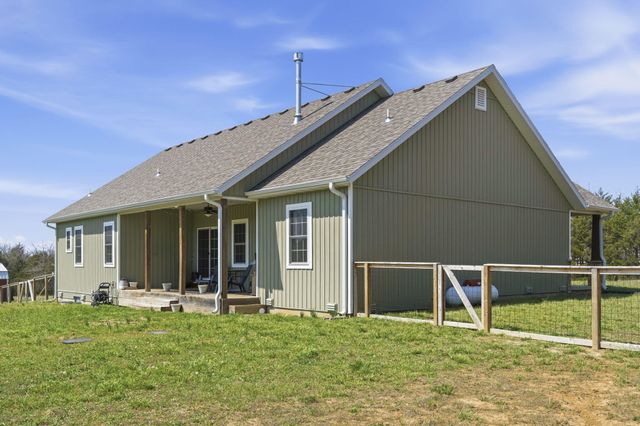 2628 E Farm Road 22, Fair Grove, MO 65648