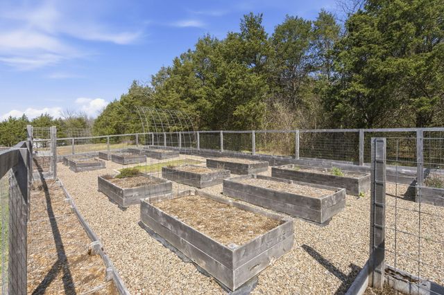 2628 E Farm Road 22, Fair Grove, MO 65648