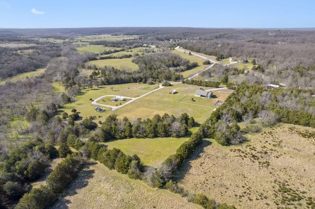 2628 E Farm Road 22, Fair Grove, MO 65648