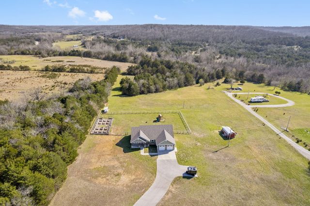 2628 E Farm Road 22, Fair Grove, MO 65648