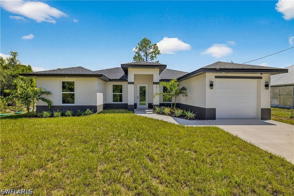 2916 Dora AVE N, Lehigh Acres, FL 33971