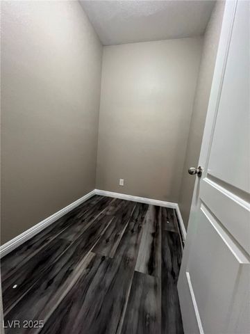 10487 Forked Run Street, Las Vegas, NV 89178