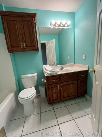 1331 E Bryan Avenue, Sapulpa, OK 74066