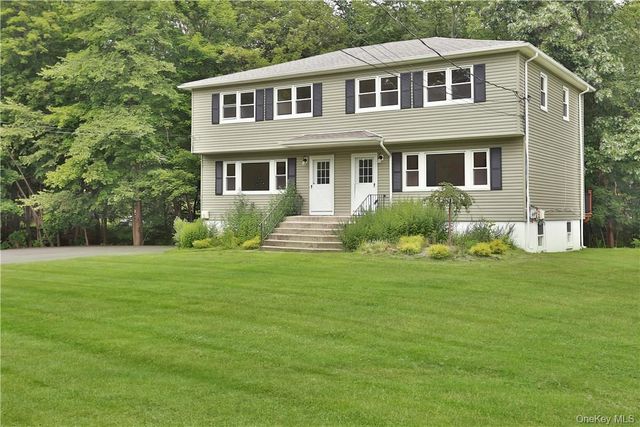 31 Margaret Keahon Drive, Pearl River, NY 10965