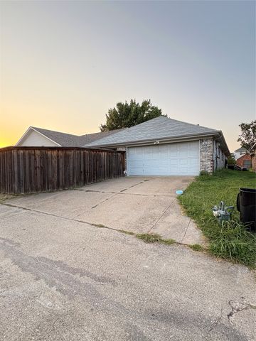 324 Conger Drive, Mesquite, TX 75149